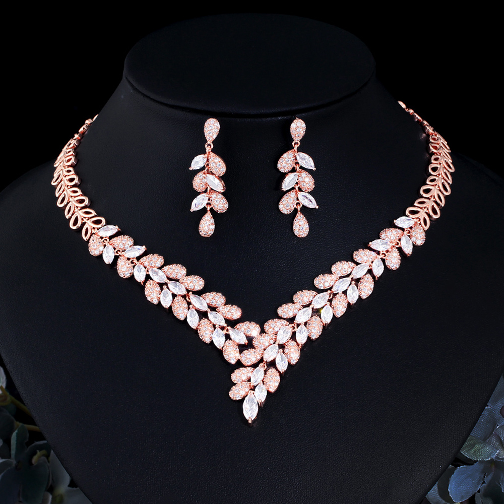 Women Accessories Dubai - CWWZircons Wunderschöne Zirkonia Stein Dubai Halskette