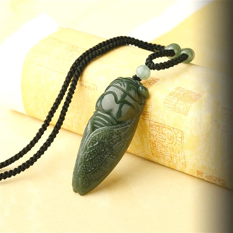 Natürliche Hetian Jade Zikade  – Women Accessories For Hand Bewertung und Preis