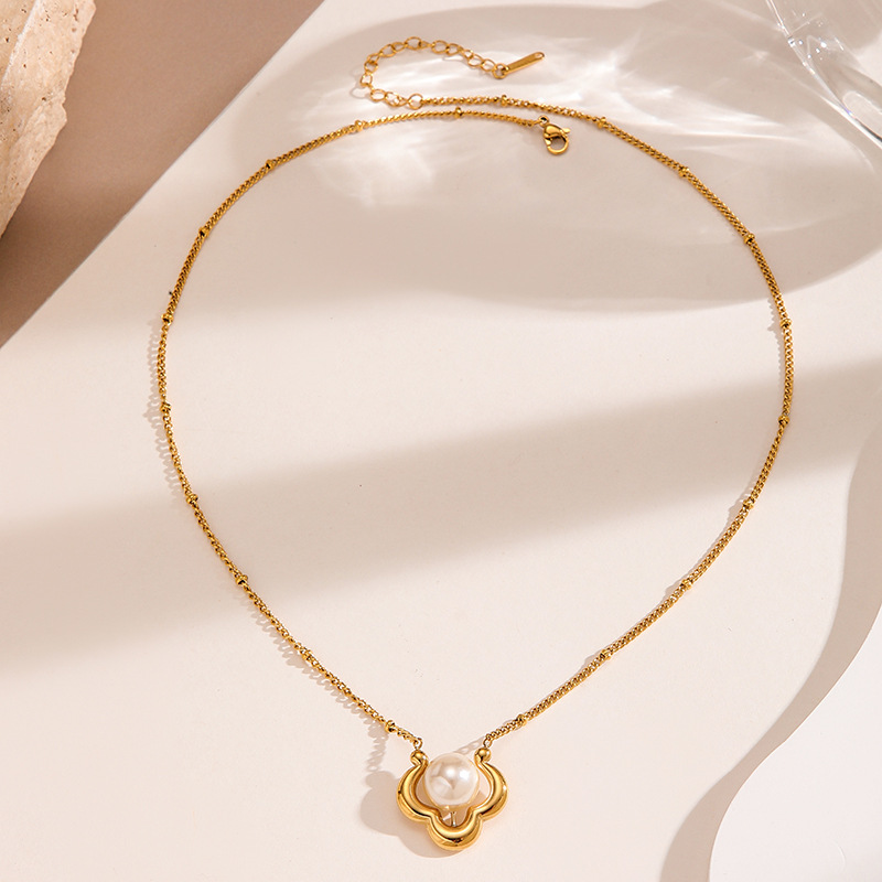 Glücksverheißende Wolken-Perle – Charm Necklace Dainty Bewertung und Preis