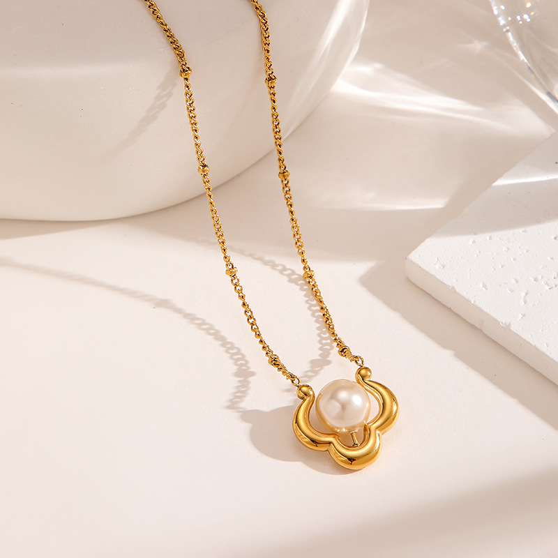 Glücksverheißende Wolken-Perle – Charm Necklace Dainty Bewertung und Preis